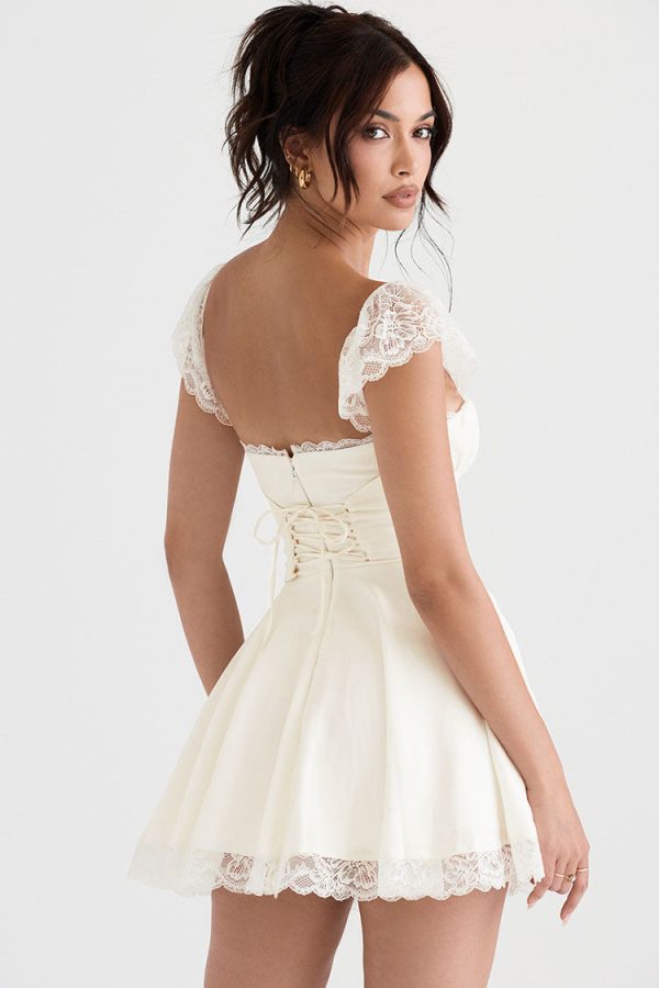 Cute Scalloped Cap Sleeve Square Neck Fitted Flare Mini Summer Sundress - White Cute Scalloped Cap Sleeve Square Neck Fitted Flare Mini Summer Sundress - White