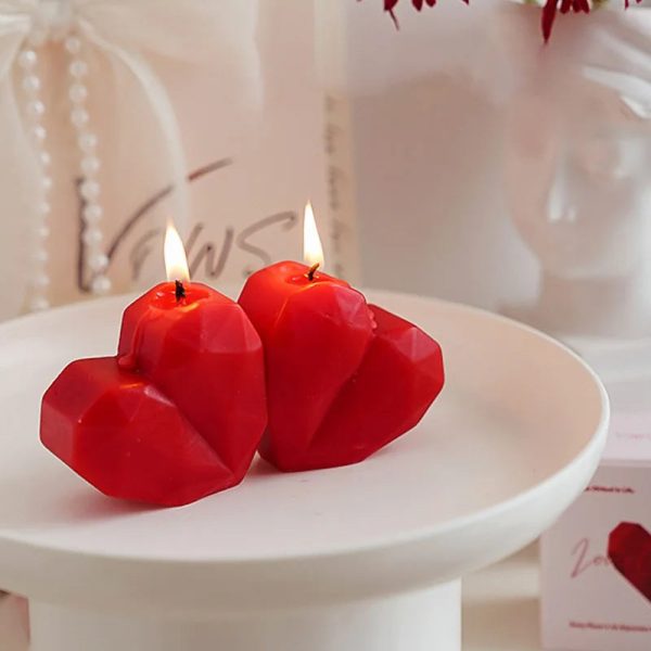 Heart-Shaped Scented Candle for Romantic Gifts Heart-Shaped Scented Candle for Romantic Gifts