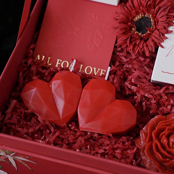 Heart-Shaped Scented Candle for Romantic Gifts Heart-Shaped Scented Candle for Romantic Gifts