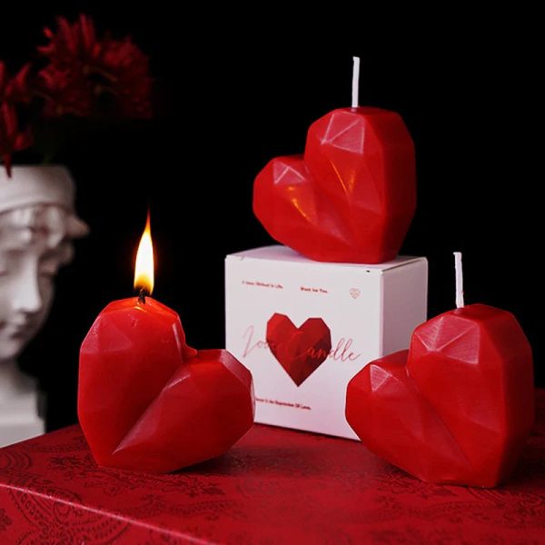 Heart-Shaped Scented Candle for Romantic Gifts Heart-Shaped Scented Candle for Romantic Gifts