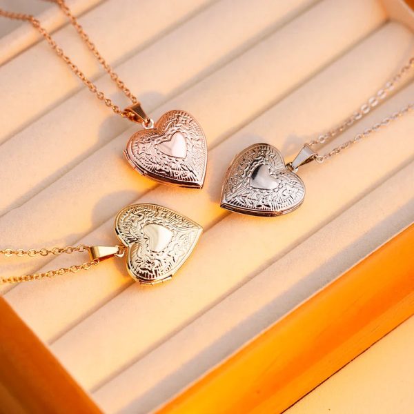 Personalized Heart Photo Locket Necklace Personalized Heart Photo Locket Necklace