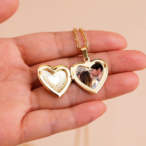 Personalized Heart Photo Locket Necklace Personalized Heart Photo Locket Necklace