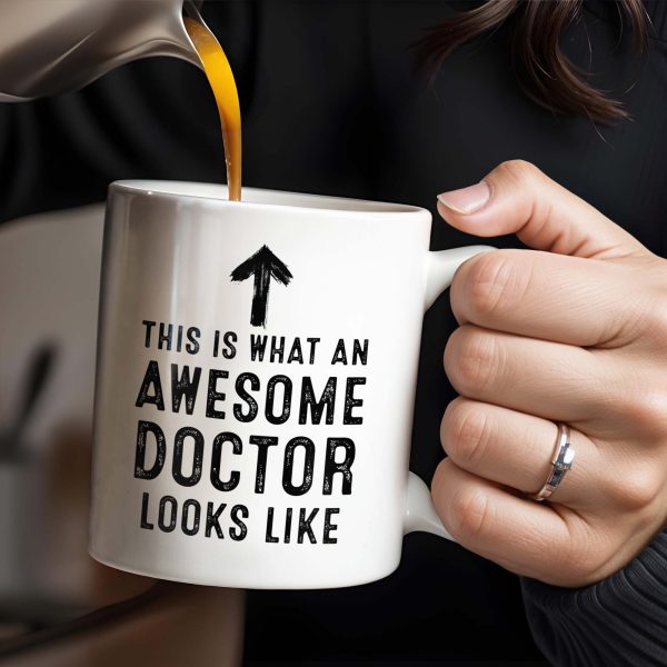This Is What An Awesome Doctor Looks Like, Arrow and Text - Personalized Custom Coffee Mug - GRAD278_MG This Is What An Awesome Doctor Looks Like, Arrow and Text - Personalized Custom Coffee Mug - GRAD278_MG