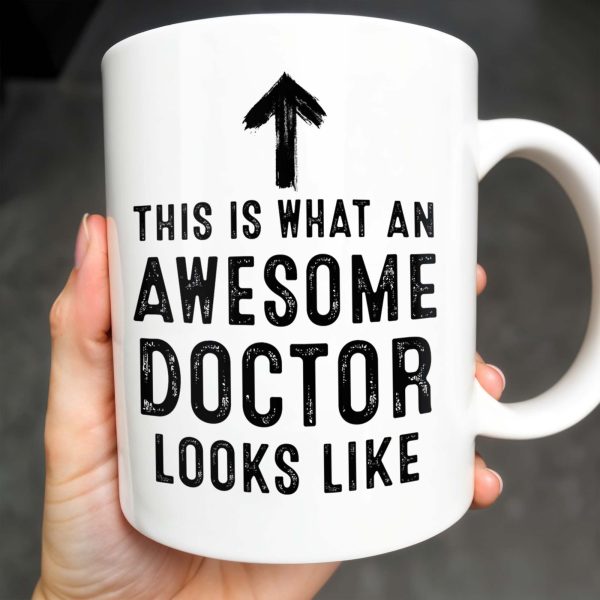 This Is What An Awesome Doctor Looks Like, Arrow and Text - Personalized Custom Coffee Mug - GRAD278_MG This Is What An Awesome Doctor Looks Like, Arrow and Text - Personalized Custom Coffee Mug - GRAD278_MG
