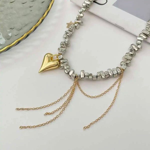Vintage Heart Pendant Beaded Choker Necklace Vintage Heart Pendant Beaded Choker Necklace