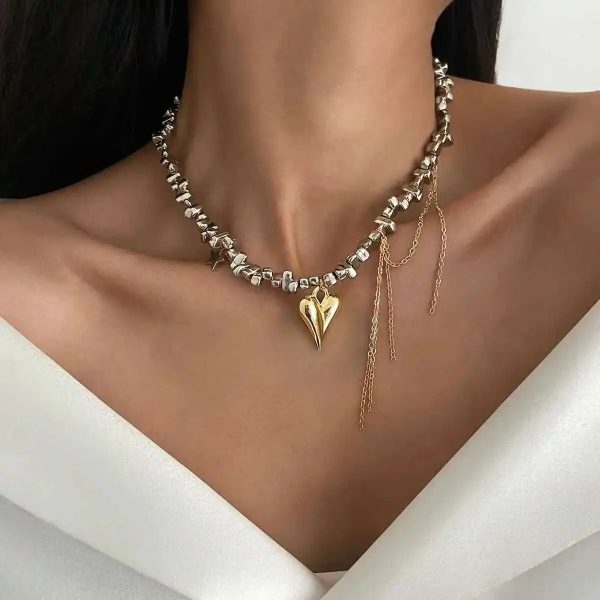 Vintage Heart Pendant Beaded Choker Necklace Vintage Heart Pendant Beaded Choker Necklace
